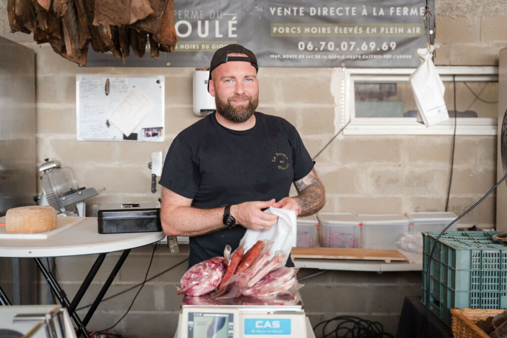 Maximilien est le boss de la Ferme du Gioulé à Cazères-sur-l'Adour 40